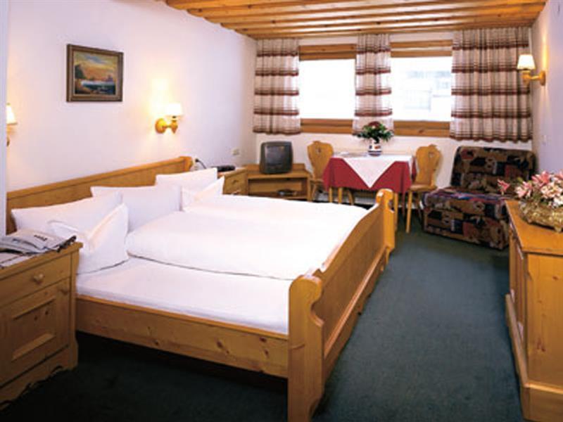 Hotel Tirolerhof ซังคท์อันทอนอัมอาร์ลแบร์ก ภายนอก รูปภาพ